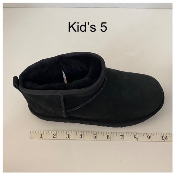 UGG Classic Ultra Mini Boots Kid’s 6 (Will Fit a Women’s 8) NWOB - Picture 14 of 14